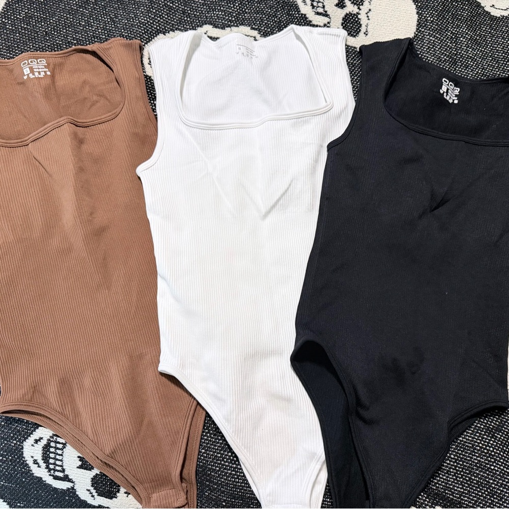 SOLD OQQ Ribbed Bodysuit Trio - Brown, White, Black